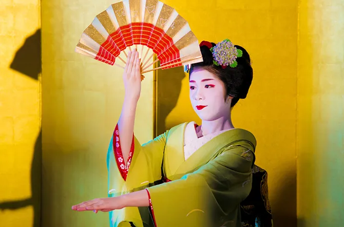 屋形船オプションの芸者のイメージ写真